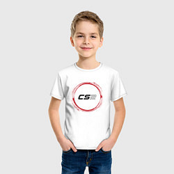 Футболка хлопковая детская Символ Counter Strike 2 и красная краска вокруг, цвет: белый — фото 2