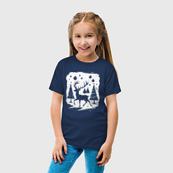 Футболка хлопковая детская Олень в новогоднем лесу, цвет: тёмно-синий — фото 2