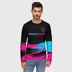 Лонгслив мужской Leicester City - neon gradient: символ сверху, цвет: 3D-принт — фото 2