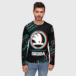 Лонгслив мужской Значок Skoda в стиле glitch на темном фоне, цвет: 3D-принт — фото 2