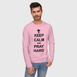 Лонгслив хлопковый мужской Keep Calm & Pray Hard, цвет: светло-розовый — фото 2