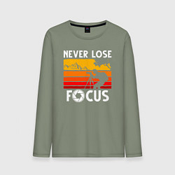 Мужской лонгслив Never lose focus