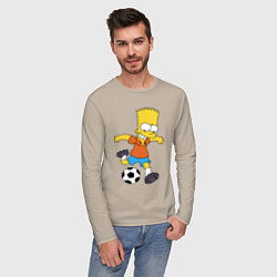 Лонгслив хлопковый мужской Барт Симпсон бьёт по футбольному мячу, цвет: миндальный — фото 2