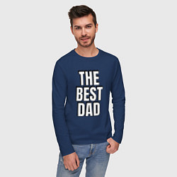 Лонгслив хлопковый мужской The best dad белая надпись с тенью, цвет: тёмно-синий — фото 2