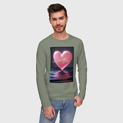 Лонгслив хлопковый мужской I love you с сердцем над поверхностью воды, цвет: авокадо — фото 2