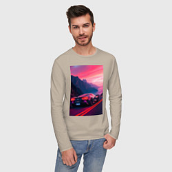 Лонгслив хлопковый мужской Суперкар едет около океана, цвет: миндальный — фото 2