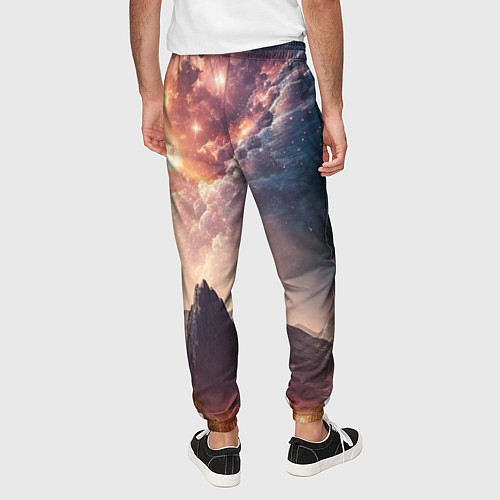 Мужские брюки Млечный Путь, как небесное творение над ландшафтом / 3D-принт – фото 4