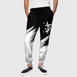 Брюки на резинке мужские Doom краски черно белый, цвет: 3D-принт — фото 2