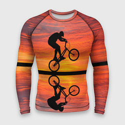 Рашгард мужской Велосипедист в отражении, цвет: 3D-принт