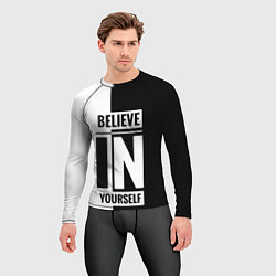 Рашгард мужской Верь в себя надпись черно белая, цвет: 3D-принт — фото 2