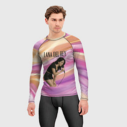 Рашгард мужской Lana Del Rey поет в микрофон, цвет: 3D-принт — фото 2