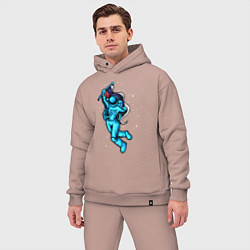 Мужской костюм оверсайз Космонавт с флагом в руке, цвет: пыльно-розовый — фото 2