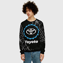 Свитшот мужской Toyota в стиле Top Gear со следами шин на фоне, цвет: 3D-черный — фото 2