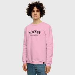 Свитшот хлопковый мужской Hockey never alone - motto, цвет: светло-розовый — фото 2