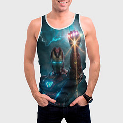 Майка-безрукавка мужская Железный человек с перчаткой бесконечности, цвет: 3D-белый — фото 2