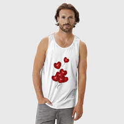 Майка мужская хлопок Улетающие воздушные шарики в виде сердечка, цвет: белый — фото 2