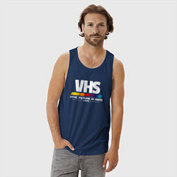 Майка мужская хлопок VHS retro 1976, цвет: тёмно-синий — фото 2