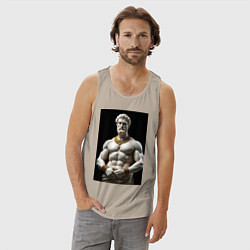 Майка мужская хлопок Античный герой с цепочкой, цвет: миндальный — фото 2