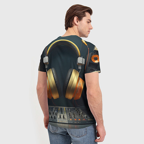Мужская футболка Золотые наушники / 3D-принт – фото 4