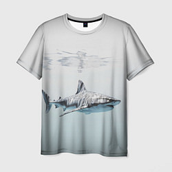 Мужская футболка Акула большая белая в толще воды