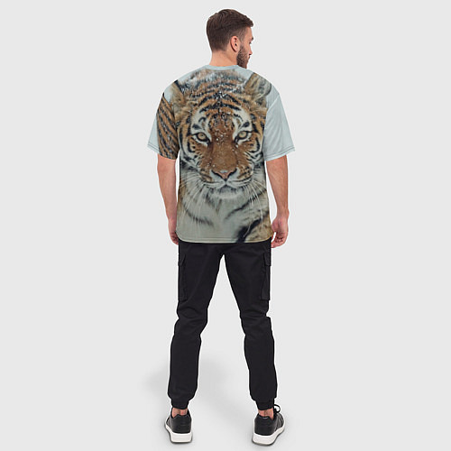 Мужская футболка оверсайз Тигр в снегу / 3D-принт – фото 4