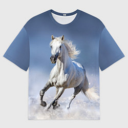 Мужская футболка оверсайз Белая лошадь скачет по снегу