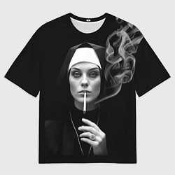 Мужская футболка оверсайз Монашка дымит сигаретой