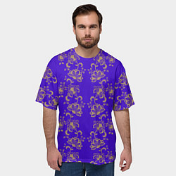 Футболка оверсайз мужская Контурные цветы на фиолетовом фоне, цвет: 3D-принт — фото 2