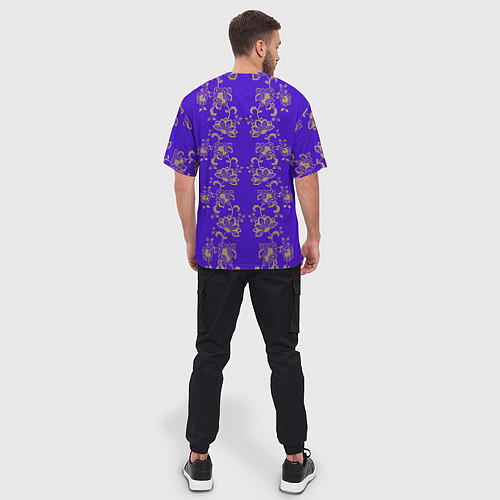 Мужская футболка оверсайз Контурные цветы на фиолетовом фоне / 3D-принт – фото 4