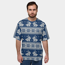 Футболка оверсайз мужская Вязаный зимний узор с милыми зайчатами, цвет: 3D-принт — фото 2