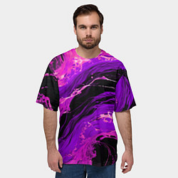 Футболка оверсайз мужская Фиолетовые брызги на чёрном фоне, цвет: 3D-принт — фото 2