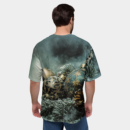 Мужская футболка оверсайз Золотые и зеленые елочные шары / 3D-принт – фото 4