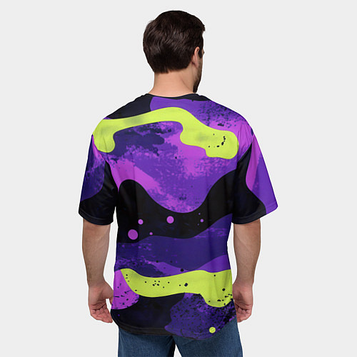 Мужская футболка оверсайз Черно-фиолетовый камуфляж и золотой герб РФ / 3D-принт – фото 4