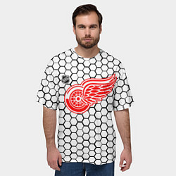 Футболка оверсайз мужская Детройт Ред Уингз - белые соты, цвет: 3D-принт — фото 2