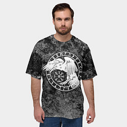 Футболка оверсайз мужская Ворон в круге рун и компас вегвизир, цвет: 3D-принт — фото 2