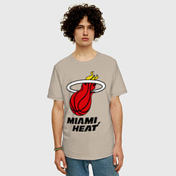 Футболка оверсайз мужская Miami Heat-logo, цвет: миндальный — фото 2
