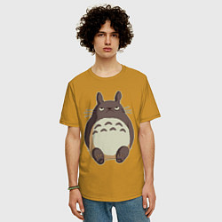 Футболка оверсайз мужская Грустный Тоторо, цвет: горчичный — фото 2