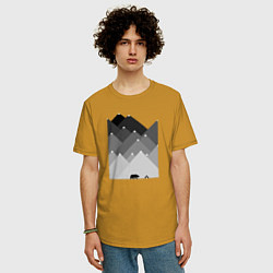 Футболка оверсайз мужская Медведь и треугольные горы, цвет: горчичный — фото 2