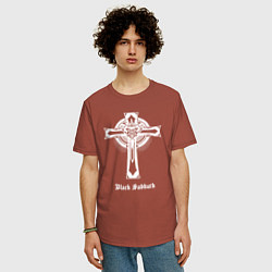 Футболка оверсайз мужская Black sabbath крест, цвет: кирпичный — фото 2