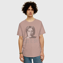 Футболка оверсайз мужская Портрет Джона Леннона и текст песни Let It Be, цвет: пыльно-розовый — фото 2