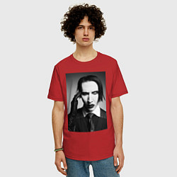 Футболка оверсайз мужская Marilyn Manson looks at you, цвет: красный — фото 2