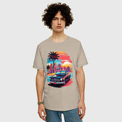 Футболка оверсайз мужская Автомобиль на пляже, цвет: миндальный — фото 2
