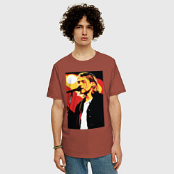 Футболка оверсайз мужская Курт Кобейн с микрофоном, цвет: кирпичный — фото 2