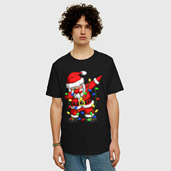 Футболка оверсайз мужская Санта Клаус и гирлянда, цвет: черный — фото 2