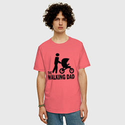 Футболка оверсайз мужская The walking dad with child, цвет: коралловый — фото 2