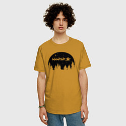 Футболка оверсайз мужская Night Santa Claus, цвет: горчичный — фото 2