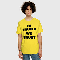 Футболка оверсайз мужская In Trump we trust - slogan, цвет: желтый — фото 2