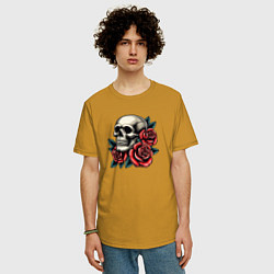 Футболка оверсайз мужская Череп с красными розами и листьями, цвет: горчичный — фото 2