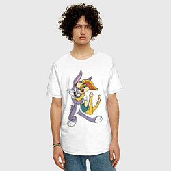 Футболка оверсайз мужская Bugs Bunny - Lola Bunny, цвет: белый — фото 2