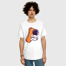 Футболка оверсайз мужская Космонавт и хот-дог, цвет: белый — фото 2